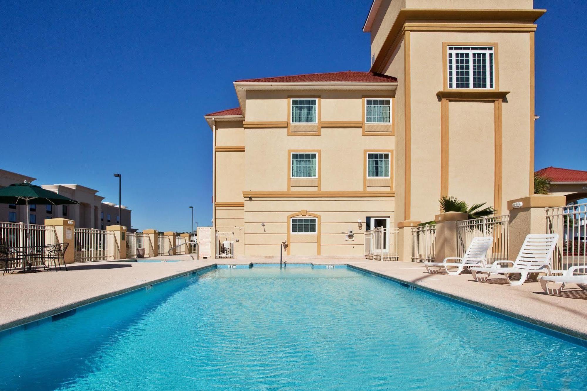 La Quinta By Wyndham Kingsland/Kings Bay Naval B Otel Dış mekan fotoğraf